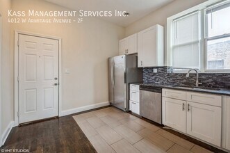 4012 W Armitage Ave in Chicago, IL - Building Photo - Building Photo