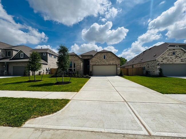 4227 Eagle Pass Dr