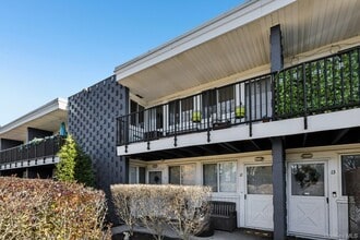 4 Wyndover Woods Ln in White Plains, NY - Building Photo - Building Photo