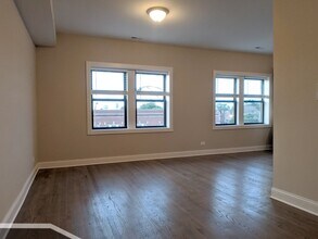 3407 W Fullerton Ave in Chicago, IL - Building Photo - Building Photo