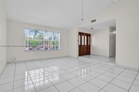 17220 SW 93rd Ave in Palmetto Bay, FL - Building Photo - Building Photo