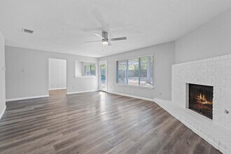 3930 Leafield Dr in Austin, TX - Building Photo - Building Photo