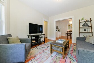 72 Lexington Ave in Somerville, MA - Building Photo - Building Photo