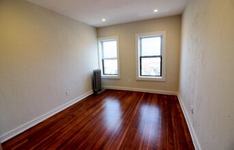 632 Columbia Rd, Unit 2 in Boston, MA - Building Photo - Building Photo