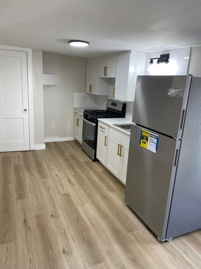 1019 Chenango St, Unit 4 in Binghamton, NY - Foto de edificio - Building Photo