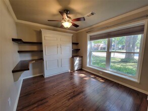 5301 Spring Cir Dr in Pearland, TX - Building Photo - Building Photo