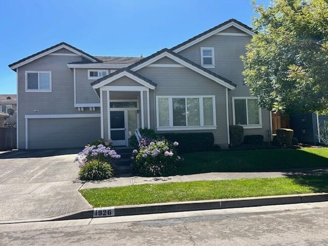 property at 1926 Cross Creek St