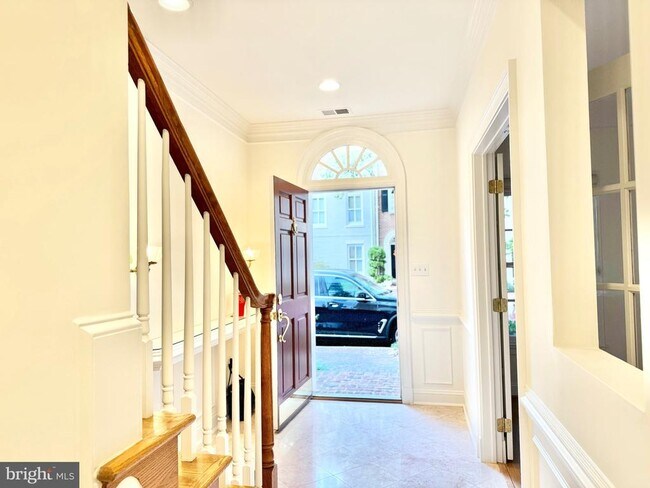 16 Franklin St in Alexandria, VA - Building Photo - Building Photo