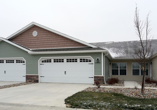 Redwood Valley City in Valley City, OH - Foto de edificio - Building Photo