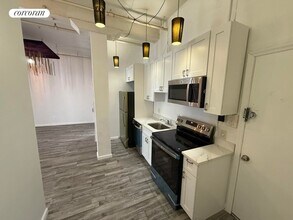 125 Green St in Brooklyn, NY - Building Photo - Building Photo
