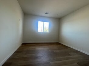 8000 Wisner Ave in Panorama City, CA - Building Photo - Building Photo