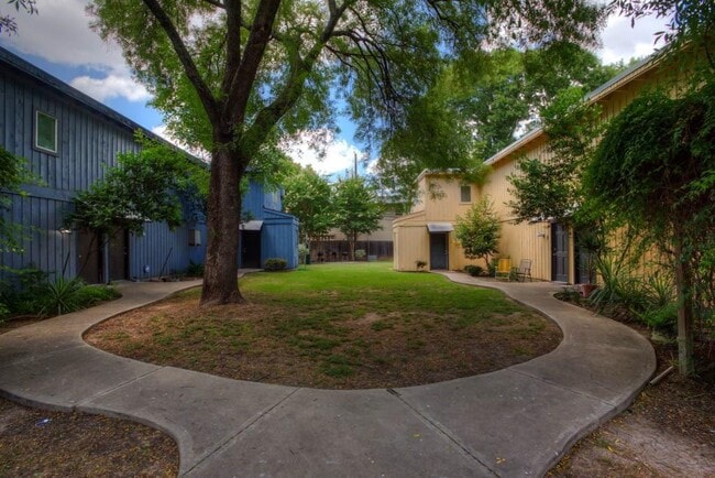 property at 610 Franklin Blvd