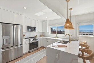 720 21st St in Hermosa Beach, CA - Foto de edificio - Building Photo