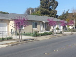 708 Hudson St in Redwood City, CA - Building Photo - Building Photo