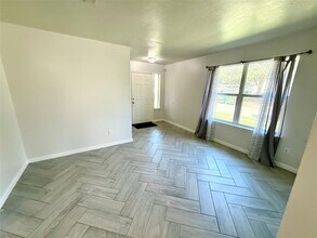 10811 Tallow Briar Ln in Houston, TX - Building Photo - Building Photo