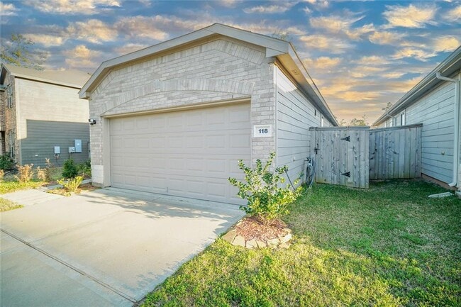 property at 118 Ashwood Glade Dr