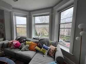 717 W Roscoe St in Chicago, IL - Building Photo - Building Photo