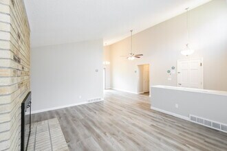 8780 W Quarto Cir in Littleton, CO - Building Photo - Building Photo