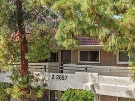 2857 N Los Felices Rd in Palm Springs, CA - Building Photo