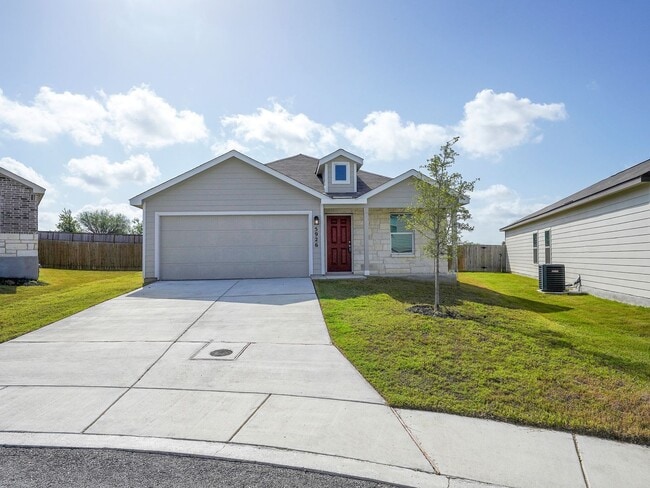 5926 Seaside Mnr in Converse, TX - Building Photo - Building Photo