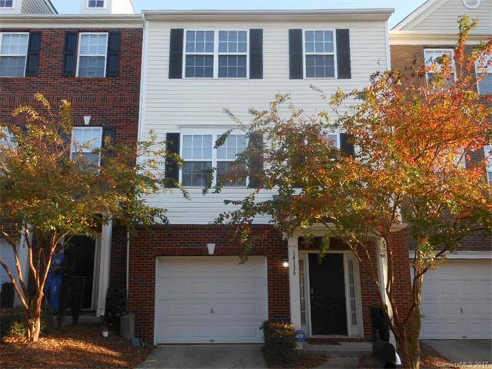 14136 Winford Ln in Charlotte, NC - Building Photo