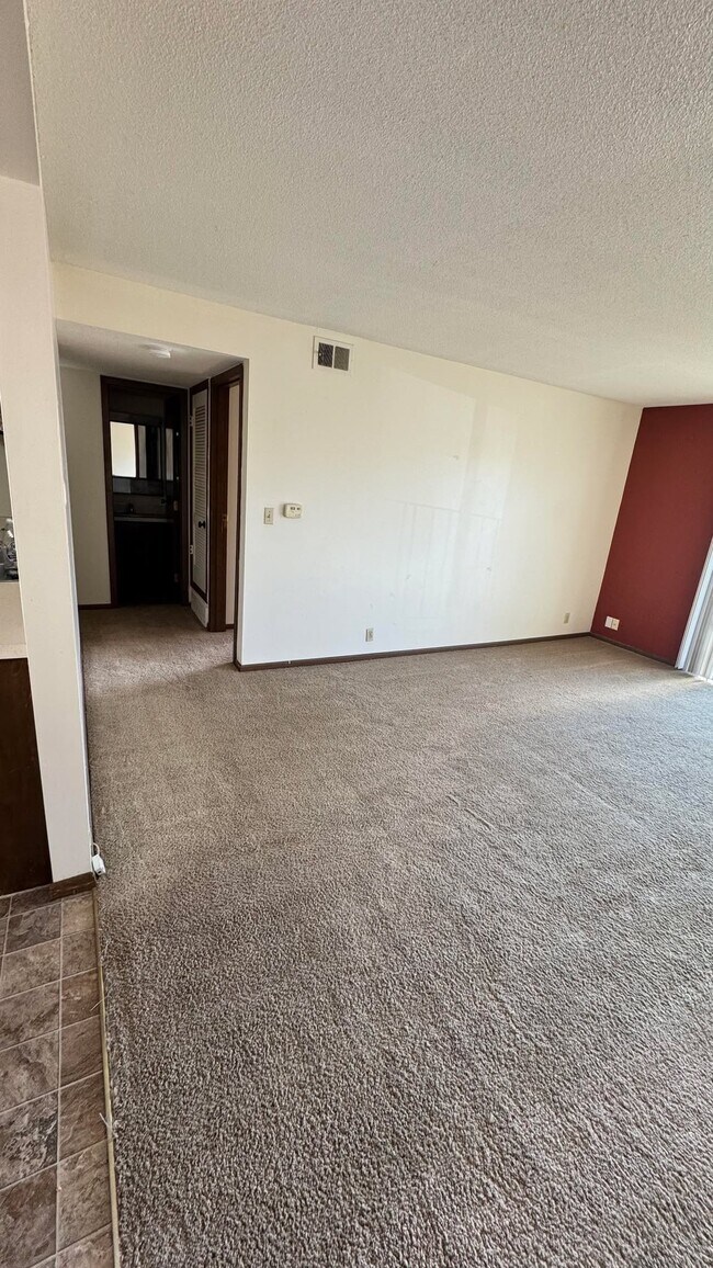 property at 5105 Huntington Ave