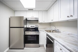 Carriage House Apartments in Pittsburgh, PA - Building Photo