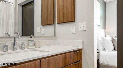 3875 Burnham, Unit 7213 in Kyle, TX - Building Photo - Building Photo