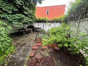 99-22 34th Ave in Queens, NY - Building Photo - Building Photo