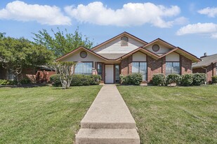 4035 St Christopher Ln in Dallas, TX - Building Photo