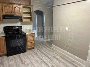 12 S Buhler Rd in Hutchinson, KS - Building Photo - Building Photo