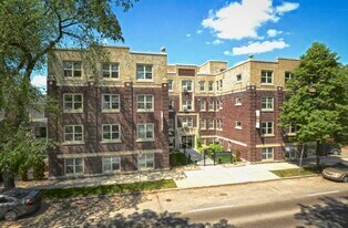 859 Grosvenor Ave in Winnipeg, MB - Building Photo