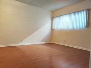 228 Newport Ave, Unit #1 in Long Beach, CA - Building Photo - Building Photo