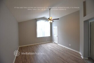 1736 Scotch Pine Dr in Brandon, FL - Building Photo - Building Photo