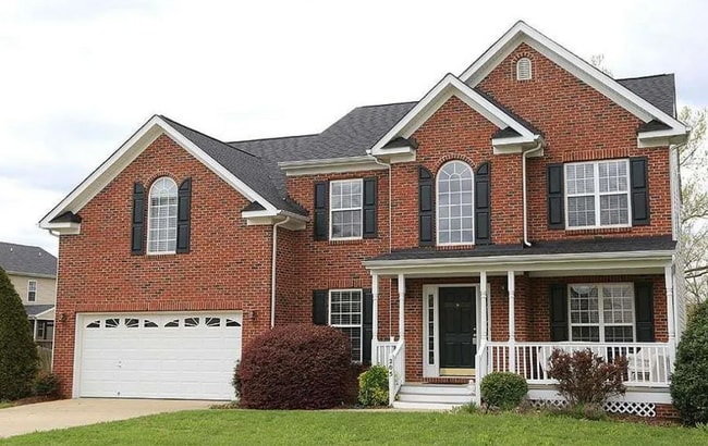205 Hampton Lake Dr