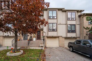 59 Guildford Crescent in Brampton, ON - Building Photo