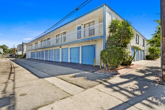 909 N. Wilmington Blvd. in Wilmington, CA - Building Photo - Building Photo