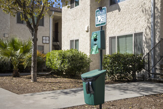 Campus Court Apartments in Chico, CA - Foto de edificio - Other