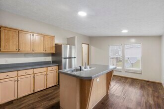 4460 Grand Oaks Dr in Willis, TX - Building Photo - Building Photo