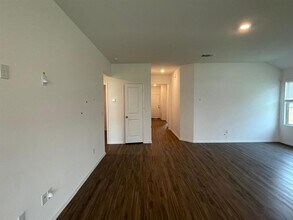 167 Madrid in Kyle, TX - Building Photo - Building Photo