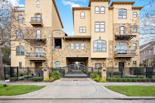 328 Bomar St in Houston, TX - Foto de edificio - Building Photo