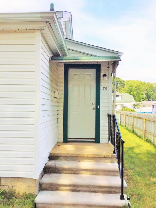 76 1st St in Milan, MI - Building Photo - Building Photo