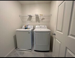 2430 Bellinzona Pl in Henderson, NV - Building Photo - Building Photo