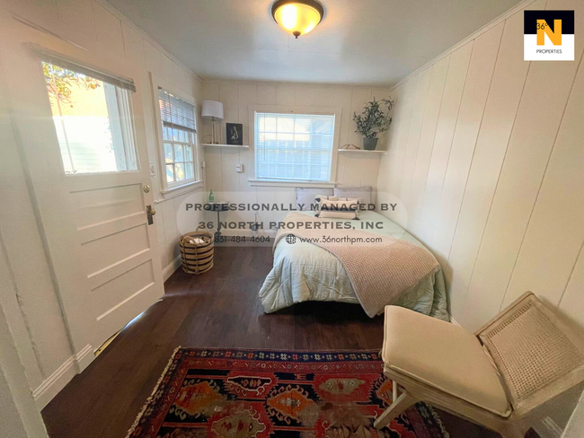 property at 215 E Romie Ln