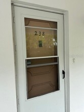 2060 Marilyn St in Clearwater, FL - Foto de edificio - Building Photo