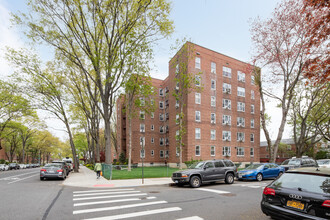 2705 Parsons Blvd in Flushing, NY - Building Photo - Building Photo