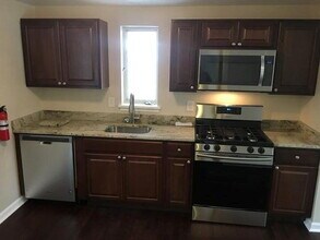 337 Noel Dr in Monroeville, PA - Building Photo - Building Photo