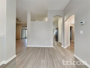 5357 Whitecastle Ct, Unit 1602 in Jacksonville, FL - Foto de edificio - Building Photo