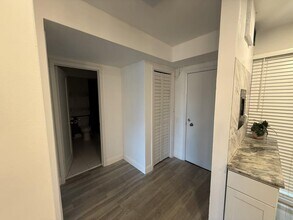 719 S Beach St in Daytona Beach, FL - Building Photo - Building Photo