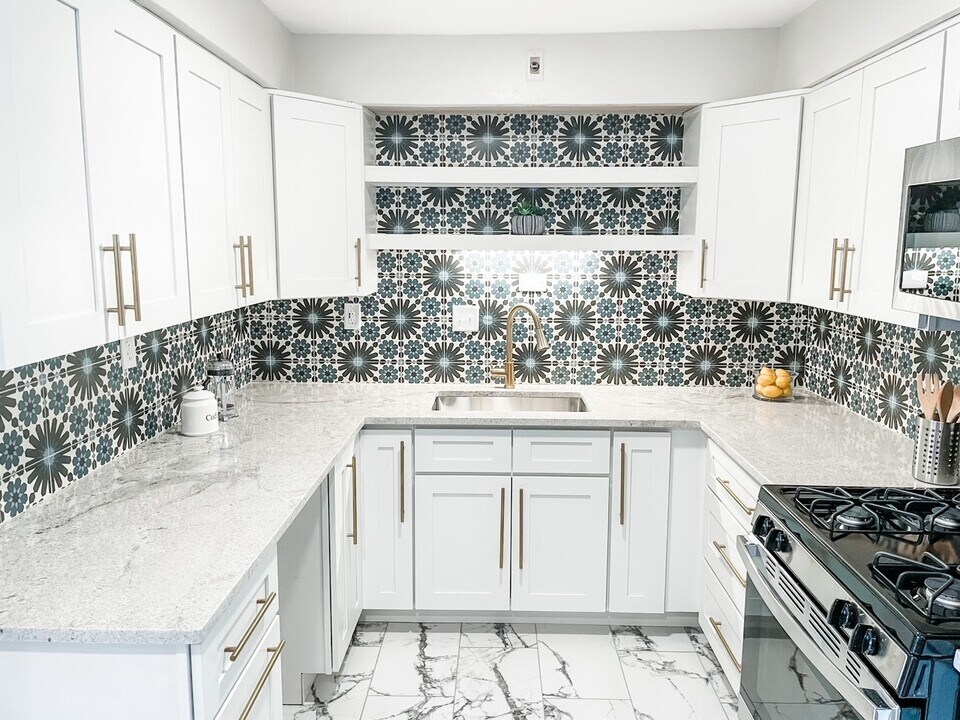 7055 Hampton Ave in St. Louis, MO - Building Photo